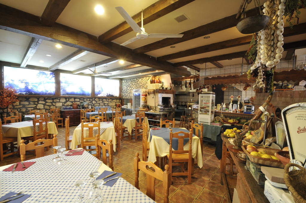 Hospedaje Rural Casa Parri Поведа-де-ла-Сьерра Экстерьер фото